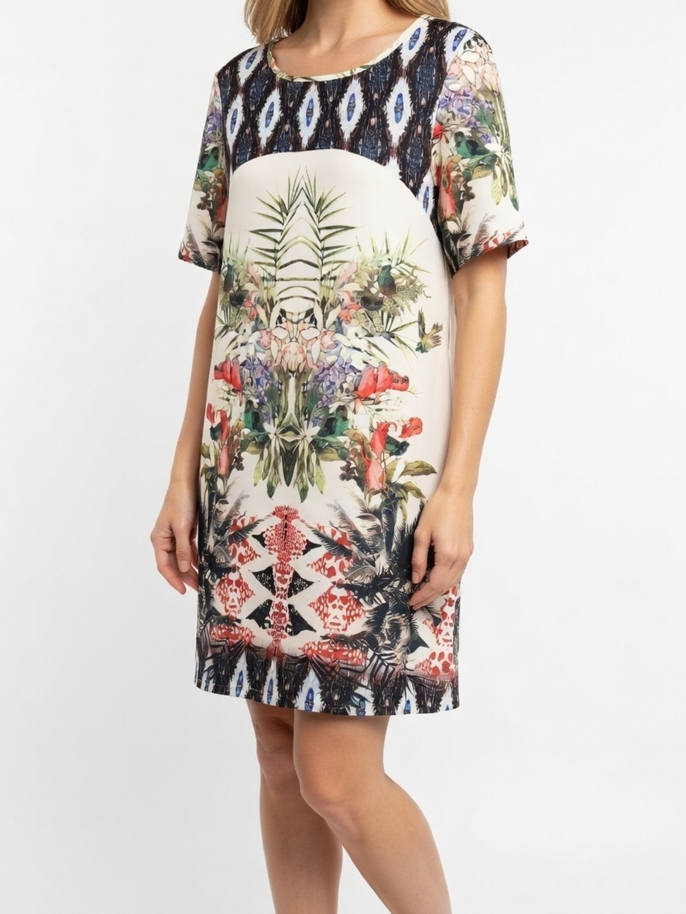 Floral Print Short Sleeve Shift Dress.